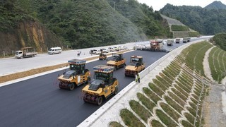 重遵擴容項目路面24標:&ldquo;微創新&rdquo;助力高速公路高質量建設