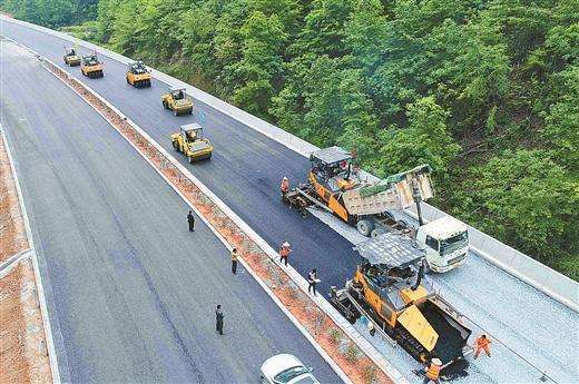 桂林去龍勝1小時,去三江2小時,這條高速本月開通后,你可以隨意浪